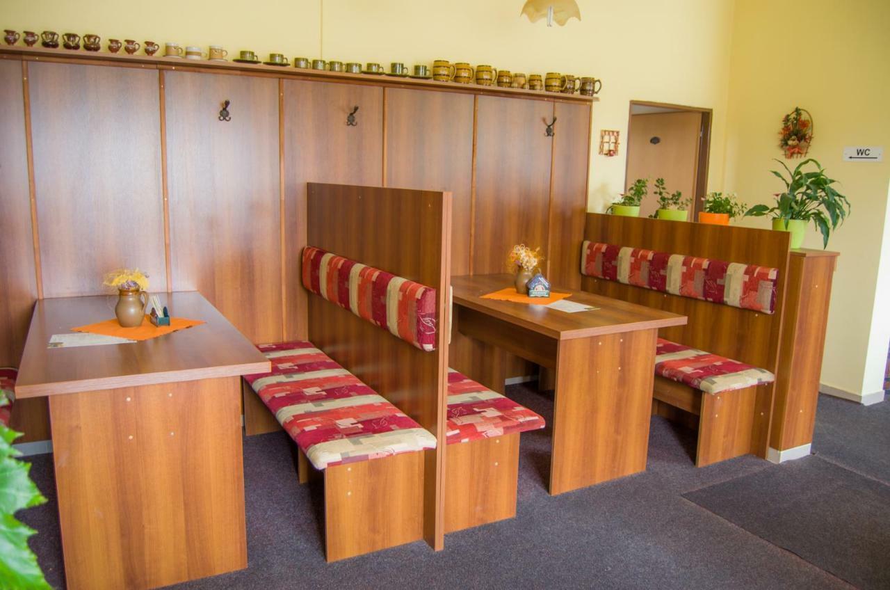 Penzion Vinarna U Hroznu Hotel Veselí nad Moravou Kültér fotó